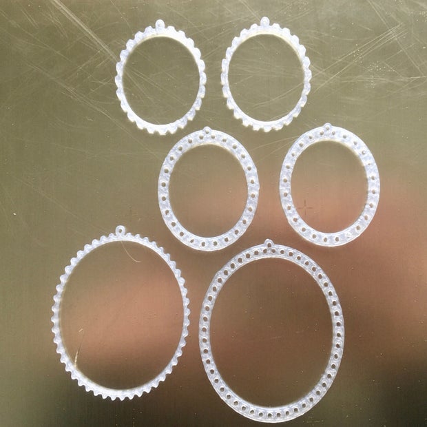 String Art Earrings and Necklace Tinkercad