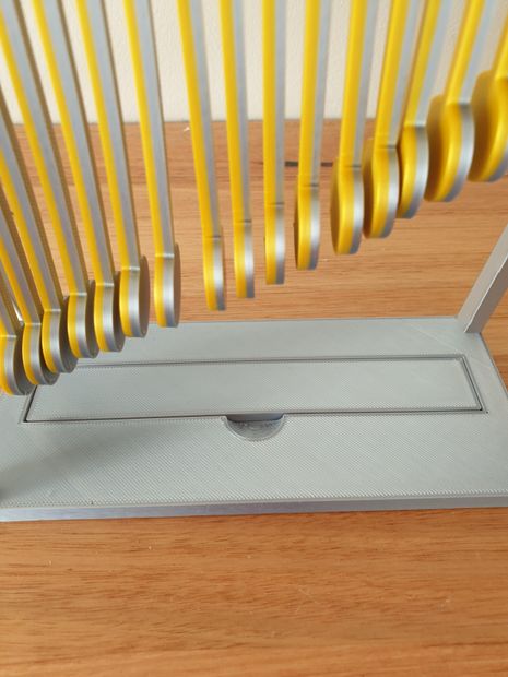 3D Printed Pendulum Wave (Tinkercad) - Tinkercad