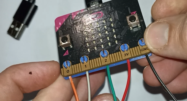 Micro Bit Connectin Simple Conector Para Microbit - Tinkercad