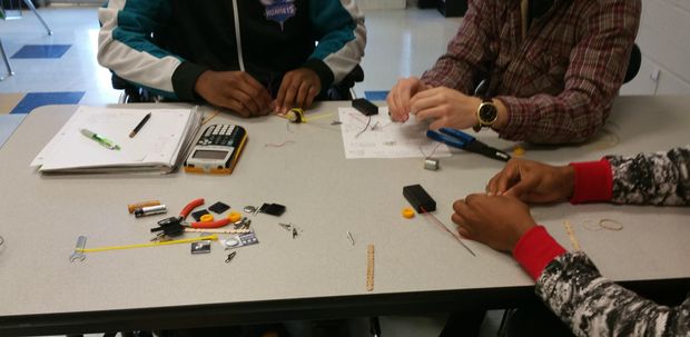 PBL: How Can I Design a Robot That Moves Using Vibrations? - Tinkercad