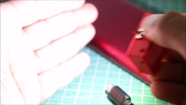 How to Make Mini Rechargeable Powerful LED Light - Tinkercad