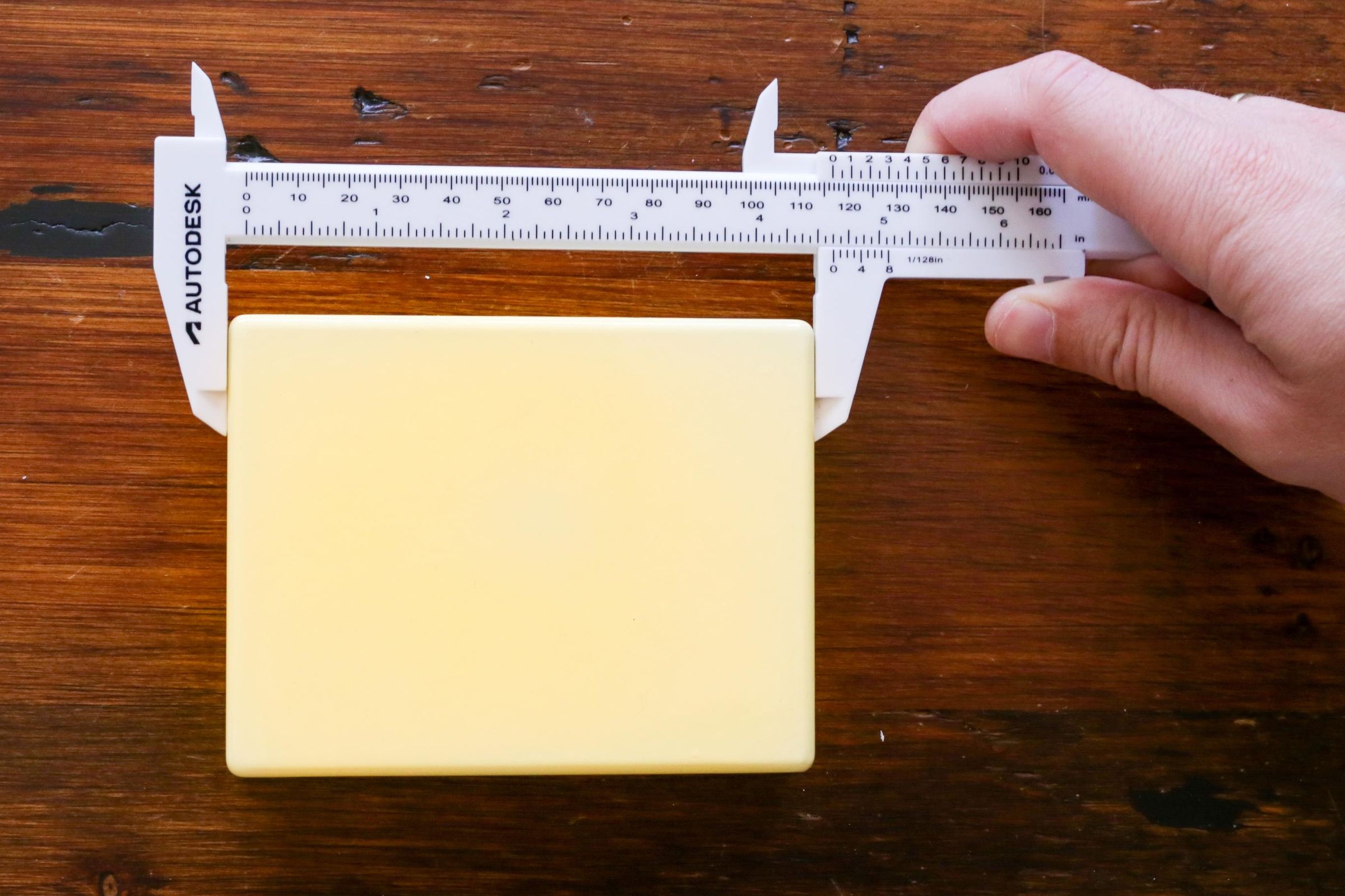 How to Use Calipers - Tinkercad
